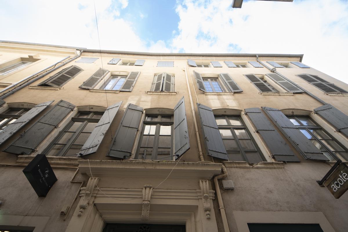 Façade immeuble 3 rue de la Violette Nîmes