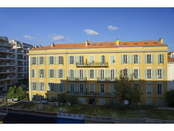 La crise de l'immobilier neuf en France : pourquoi se tourner vers l'ancien ?